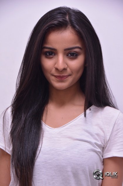 Mahima-Makwana-Interview-About-Venakatapuram-Movie